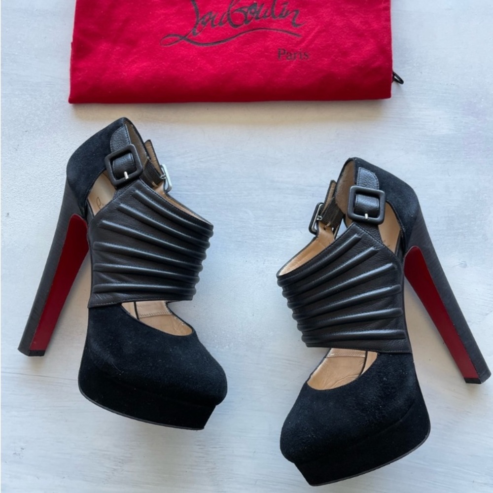Christian Louboutin Heels size 39